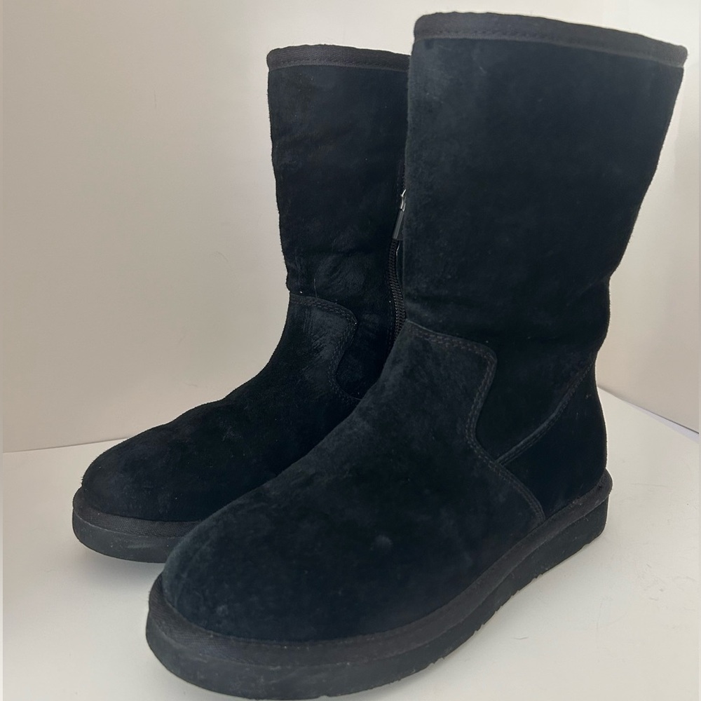 Ugg Zip Bailey boot black suede size 7. Inner  zippers. Nice shape! Little wear